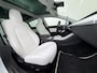 Tesla Model 3 SR+ 325PK AutoPilot Ivory-Leder Pano-Dak Adaptive Cruise Lmv 18" Camera's Elektr.-Stuur+Stoelen+Spiegels+Geheugen+Easy-Entry+Verwarmde stoelen Park assistent Pdc WIFI Ecc Lane-Assist Speed-Assist Ecc Navi Led DAB Voorverwarmen interieur via App Keyless One-Pedal-Drive 1e Eigenaar Origineel Nederlandse Auto 1.584kg