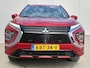 Mitsubishi Eclipse Cross 2.4 PHEV Executive Automaat / Fabrieksgarantie 8 Jaar / Afneembare trekhaak (1.500KG) / Dealer Onderhouden / Stoel-/Stuur-/Achterbankverwarming / Navigatie / Apple Carplay/Android Auto / Achteruit-/360 Camera /