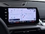 BMW iX1 eDrive20 67kWh M-Sport-Pro Leder/Alcantara Premium 19" LED Connected-Pro Warmtepomp Camera Navi Ecc Pdc 100% SOH Apple Carplay Android Auto Stoelverwarming Adap.demping Standverwarming/koeling Zwarte-Hemel Drive-Assist Elek.Achterklep Lmv Led Isofix DAB Keyless Wifi 1e Eigenaar Origineel Nederlandse Auto Zeer compleet!