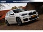 BMW X1 SDrive20i High Executive Aut. | M-pakket | Stoelverwarming | Head-up | Camera | Trekhaak | Volledige Historie | NL. Auto |