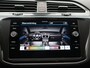 Volkswagen Tiguan Allspace 1.5 TSI R-Line 7p. Automaat - Camera - 7 pers. - IQ light - Navigatie - ACC - Park Assist
