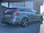 Volvo V60 2.0 T4 Business Sport / Trekhaak / Pano. dak / Standkachel / Leder / 190 PK / Stoelverwarming / Camera achter /