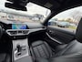 BMW 3-Serie Touring 330i M-SPORT / SHADOW / LASER / PANO / TREKHAAK