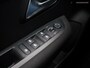 Peugeot 208 1.2 PureTech Active Pack Sport (APPLE CARPLAY,LED,SPORTSTOELEN,CLIMATE,CRUISE,PARKEERSENSOREN,LM-VELGEN,TOPCONDITIE)