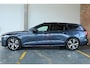 Volvo V60 B3 R-Design | Electrische bedienbare voorstoelen | Stoelverwarming | Adaptive Cruise Control | Parkeerverwarming | BLIS | Panoramadak | Parkeercamera | Parkeersensoren voor + achter | Semi Electrische Wegklapbare Trekhaak | Harman Kardon Premium Audio