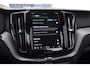 Volvo XC60 T6 350PK Automaat AWD Plus Black Edition Panoramadak/ Elektrisch bedienbare voorstoelen met geheugen/ Stoelverwarming/ Stuurverwarming/ Harman Kardon audio/ 360 Camera/