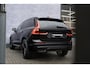 Volvo XC60 2.0 T8 Plug-in hybrid AWD Plus Black Edition | Adaptieve Cruise Control | Panoramadak | Harman Kardon Audio | Stoel-/Stuur-/Voorruitverwarming | Dodehoek Detectie | 360° Parkeercamera |