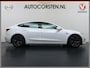 Tesla Model 3 SR+ 325PK LFP-Accu SOH 91% Trekhaak AutoPilot Leer Pano-Dak Adaptive Cruise Lmv 18" Camera's Elektr.-Stuur+Stoelen+Spiegels+Geheugen+Easy-Entry+Verwarmde stoelen Park assistent Pdc WIFI Ecc Lane-Assist Speed-Assist Ecc Navi Led DAB Voorverwarmen interieur via App Keyless One-Pedal-Drive 1.000KG Trekgewicht Origineel Nederlandse Auto LFP accu dus 100% opladen!
