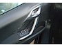 Peugeot 2008 1.2 110PK Allure | Panoramadak | Navigatie | Camera | Apple Carplay / Android Auto | | Binnenspiegel automatisch dimmend | Boordcomputer | Buitenspiegels elektrisch inklapbaar