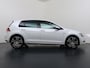 Volkswagen Golf GTE 204pk PHEV Hybrid AUT-6 Leer+Stoelverwarming PDC-a+v Adap.Cruise Camera Trekhaak Executive Plus Navi Pro Ecc Led Lmv Privacy Glas Licht-Regensensor DAB Parkeer assistent Zwarte-Hemel Origineel Nederlandse Auto Door ons onderhouden! Laatste Beurt 180.491km !  1.500kg trekvermogen