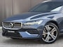 Volvo V60 2.0 T8 Twin Engine AWD Inscription 360 camera/ schuifdak /intellisafe/  head up display/ extra getint glas/ 19 inch/ trekhaak/ harman kardon