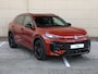 Volkswagen T-Roc R-Line First Edition 1.5 eTSI 150 PK | Navigatie | Black style | Panoramadak | Trekhaak | 360 camera | LED Matrix |