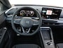 Volkswagen T-Roc R-Line First Edition 1.5 eTSI 150 PK | Navigatie | Black style | Panoramadak | Trekhaak | 360 camera | LED Matrix |
