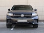 Volkswagen Touareg R Edition 3.0 eHybrid 462 PK | Navigatie | Servosluiting | Trekhaak | 22" inch velgen | Lederen bekleding |