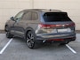 Volkswagen Touareg R Edition 3.0 eHybrid 462 PK | Navigatie | Servosluiting | Trekhaak | 22" inch velgen | Lederen bekleding |