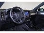 Volvo XC40 B3 Ultra Black Edition - Panorama/schuifdak - IntelliSafe Assist & Surround - 360º Camera - Harman/Kardon audio - LED Pixel koplampen - Verwarmde voorstoelen & stuur - Parkeersensoren voor & achter - Elektr. bedienb. voorstoelen met geheugen links - Draadloze tel. lader - Extra getint glas - 20' LMV