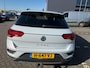 Volkswagen T-Roc 1.5 TSI Style | 150 PK | Automaat | Parkeersensoren | Trekhaak | Climatronic (Automatische Airco) | Stoelverwarming | Carplay / Android Auto