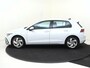 Volkswagen Golf 1.4 eHybrid GTE | SoH 96% | Navigatie | Stoel- en stuurwielverwarming | LED Plus verlichting | Draadloze telefoonlader | Lane- en frontassist | Parkeersensoren | 3-zone airco |