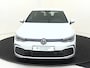 Volkswagen Golf 1.4 eHybrid GTE | SoH 96% | Navigatie | Stoel- en stuurwielverwarming | LED Plus verlichting | Draadloze telefoonlader | Lane- en frontassist | Parkeersensoren | 3-zone airco |