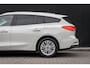 Ford Focus Wagon 1.0 EcoBoost Titanium Automaat | 100% dealer o.h. | Adaptieve cruise | Trekhaak | Winter-pack | Elec. achterklep | Autom. inparkeren | Privacy-glass | Camera | All seazon banden | LED verlichting | Keyless | Dodehoek detectie