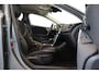 Volvo V40 T2 122PK Nordic+ | Stoel verw. | Park assist Voor + Achter | Parkeerverwarming | Bluetooth