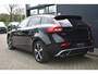 Volvo V40 T3 Automaat Polar+ Sport | Panoramadak | Harman Kardon audio | Alarm klasse 3 | Parkeercamera | Stoelverwarming | Navigatie | Volvo on Call | Parkeersensoren voor + achter | Dealeronderhouden |