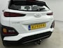 Hyundai Kona 1.0T Comfort 120Pk | Navigatie Via Apple & Android Carplay | Achteruitrijcamera | Parkeersensoren Achter | Climate Control | Cruise Control & Snelheidsbegrenzer | Trekhaak |
