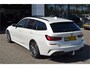 BMW 3-Serie Touring 320e M Pakket | SOH 92%| Panoramadak | Leer | Adaptieve Cruise | 360 Camera | Nl Auto!