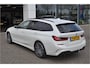 BMW 3-Serie Touring 320e M Pakket | SOH 92%| Panoramadak | Leer | Adaptieve Cruise | 360 Camera | Nl Auto!