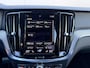 Volvo S60 2.0 B4 R-Design Dark | Pilot Assist | Memory | Stoelverwarming | Stuurverwarming | BLIS