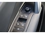 Volkswagen Tiguan 1.5 eHybrid R-Line Business NL auto 1e eigenaar nieuw door ons geleverd Lederen bekleding met elektrische stoelverstelling + geheugen + ventilatie + verwarming black style comfort plus 4 x stoelverwarming trekhaak multimedia pakket plus met o.a. harman en kardon head up display assistentie pakket plus met rondom zicht camera design met LED matrix 20" LMV