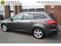 Ford Focus Wagon 1.0 126PK TITANIUM VOL LUXE RECENT NIEUWE DISTRIBUTIERIEM!! STOEL/STUUR/VOORRUITVERWARMING TREKHAAK NAVI 1/2 LEDER CLIMA CRUISE BLUETOOTH PDC V+A 17INCH KEYLESS ENZ...