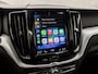 Volvo XC60 2.0 T8 Twin Engine AWD Inscription 391Pk Automaat (PANORAMADAK, LUCHTVERING, APPLE CARPLAY, GROOT NAVI, ELEK SPORTSTOELEN, LEDER, ZWART HEMEL, STOELVERWARMING, GETINT GLAS, NIEUWSTAAT)