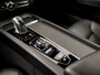 Volvo XC60 2.0 T8 Twin Engine AWD Inscription 391Pk Automaat (PANORAMADAK, LUCHTVERING, APPLE CARPLAY, GROOT NAVI, ELEK SPORTSTOELEN, LEDER, ZWART HEMEL, STOELVERWARMING, GETINT GLAS, NIEUWSTAAT)