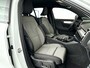 Volvo XC40 B4 Plus Dark | Parkeercamera | Harman Kardon | Stoel- en Stuurverwarming | Trekhaak