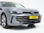 Volkswagen Passat Variant 1.5 eHybrid 204PK | Leder/Alcantara | Massage | Trekhaak | HUD | Camera | Adaptive Cruise | Sfeerlicht | Carplay