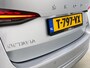 Skoda Octavia Combi 1.5 e-TSI DSG Style | Navigatie | Climate Control | Parkeer Sensoren | Camera | DAB | Cruise control | Lichtmetalen Velgen | Keyless