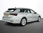 Skoda Octavia Combi 1.5 e-TSI DSG Style | Navigatie | Climate Control | Parkeer Sensoren | Camera | DAB | Cruise control | Lichtmetalen Velgen | Keyless