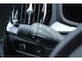 Volvo V60 B4 Plus Dark | Verwarmbare voorstoelen en stuurwiel | Parkeercamera achter | Apple carplay/Android auto | Elektrische achterklep | Keyless | 17 inch Lichtmetalen velgen | Standkachel | DAB + radio | Adaptieve cruise control