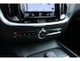 Volvo V60 B4 Plus Dark | Verwarmbare voorstoelen en stuurwiel | Parkeercamera achter | Apple carplay/Android auto | Elektrische achterklep | Keyless | 17 inch Lichtmetalen velgen | Standkachel | DAB + radio | Adaptieve cruise control