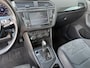 Volkswagen Tiguan 1.4 TSI ACT Highline - Automaat PANO Elek. Trekh. ACC NAVI Camera