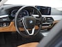 BMW 5-Serie Touring 530e | Panoramadak | Trekhaak | Leder | Camera | Memory | Sfeerlicht | Carplay