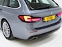 BMW 5-Serie Touring 530e | Panoramadak | Trekhaak | Leder | Camera | Memory | Sfeerlicht | Carplay