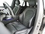 Mercedes-Benz GLC 300e 4MATIC AMG | Panoramadak | Sfeerlicht | Camera | Sportstuur | Virtual | Stoelverwarming | Carplay