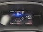 Renault Captur 1.3 mild hybrid 160 techno / Fabrieksgarantie tot 04-2027 / Navigatie via Apple Carplay of Android Auto / Stuur- & Stoel verwarming / Achteruitrijcamera / Adaptief cruise control / Trekgewicht 1200 kg / Keyless Entry/Start / Climate control /