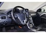 Volvo V70 T4 Inscription Edition - AUTOMAAT - Schuif/kanteldak - bi-xenon koplampen - Verwarmde voorstoelen - Lederen bekleding - Parkeersensoren voor & achter - Geventileerde voorstoelen - Cruise control - Navigatie - Volvo On Call - Standkachel - 17' LMV