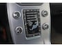 Volvo V70 T4 Inscription Edition - AUTOMAAT - Schuif/kanteldak - bi-xenon koplampen - Verwarmde voorstoelen - Lederen bekleding - Parkeersensoren voor & achter - Geventileerde voorstoelen - Cruise control - Navigatie - Volvo On Call - Standkachel - 17' LMV