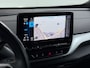 Volkswagen ID.4 SOH 91% Trekhaak Adap.Cruise Navi Ecc Apple Carplay Android Auto Stoelverwarming Voorruitverwarming Led Lmv 18" Isofix DAB Front Assist Bluetooth Rijstrooksensor Verkeersbord detectie 55kWh 1.000KG Trekgewicht Origineel Nederlandse Auto