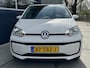 Volkswagen Up! 1.0 MPI 60pk BMT move up! Cruise Control Camera PDC DAB Elektrische spiegels Airco