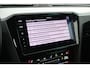 Volkswagen Passat Variant 1.4 TSI PHEV 218pk GTE Business Trekhaak Camera Panoramadak Leder Stoelverwarming Keyless Virtual Cockpit Navigatie